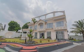 RedDoorz Syariah @ Villa Grand Mutiara Tasikmalaya